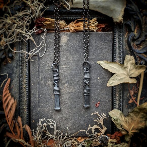 The Inverted Witches Nail Necklace - Picture 7 of 7